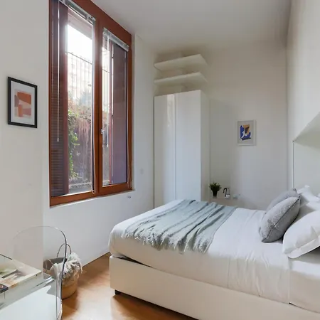 Apartment The Rent - One-bedroom Near Crocetta Milan